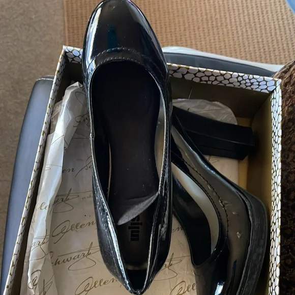 Unlisted patent leather black heels - Picture 2 of 6